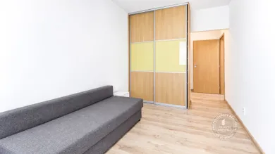 Na prenájom 2-izbový byt, 51 m², Bratislava-Podunajské Biskupice