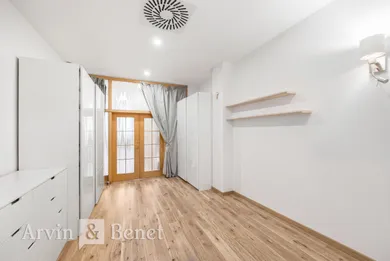 Na predaj 4-izbový byt, 131 m², Bratislava-Dúbravka, Žatevná