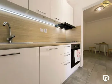 Na prenájom 2-izbový byt, 44 m², Bratislava-Nové Mesto, Kukučínova