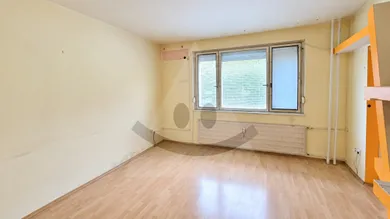 Na predaj 1-izbový byt, 35 m², Komárno