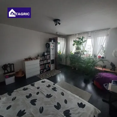 Mieszkania na sprzedaż, 3-pokojowe, Komárno · €115 000