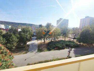 Byty na predaj 3-izbový, Košice-Nad jazerom · €205 000
