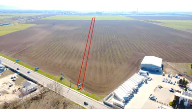 Na predaj pozemok, 233 m², Štúrovo, Železničný Rad