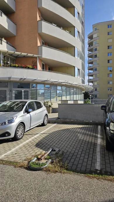 Objekty na predaj, Bratislava-Karlova Ves · €26 500