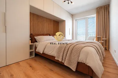 Na prenájom 2-izbový byt, 62 m², Nitra, Jelenecká