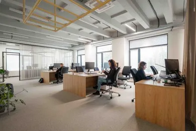Lokale komercyjne na wynajem, Bratislava-Nové Mesto · €1744