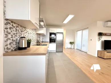 Na prenájom 2-izbový byt, 70 m², Nitra, Cintorínska