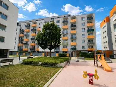 Mieszkania na sprzedaż, 2-pokojowe, Bratislava-Dúbravka · €260 000