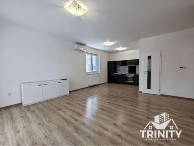 Byty na prenájom 2-izbový, Nové Zámky · €570