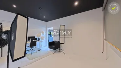 Na prenájom komerčné, 40 m², Bratislava-Petržalka
