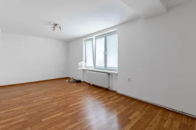 Квартиры в аренду, 2-комнатные, Pezinok · €550