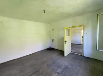 Na predaj dom, Háj