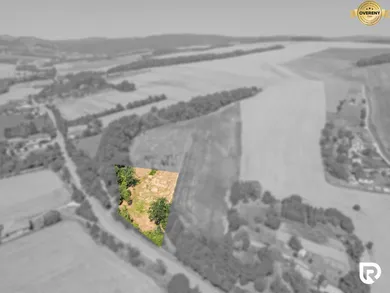 Na predaj pozemok, 77 m², Skalka nad Váhom