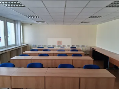 Commercial Properties for rent in Bratislava-Nové Mesto · €325