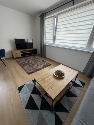 Na prenájom byt v Hviezdoslavov · €770 · Novostavba