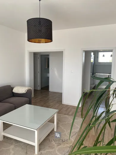 Na prenájom 2-izbový byt, 63 m², Bratislava-Nové Mesto, Pluhová
