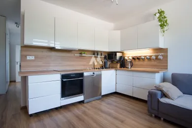 Mieszkania na sprzedaż, 3-pokojowe, Šamorín · €164 900