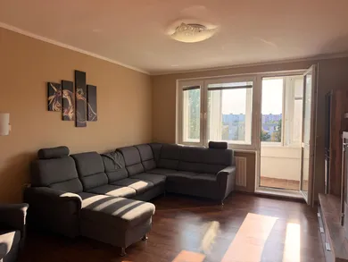 Na predaj 3-izbový byt, 86 m², Bratislava-Petržalka, Beňadická