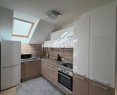 Byty na prenájom 3-izbový, Banská Bystrica · €750