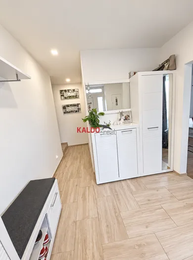 Na predaj dom, 150 m², Trstín