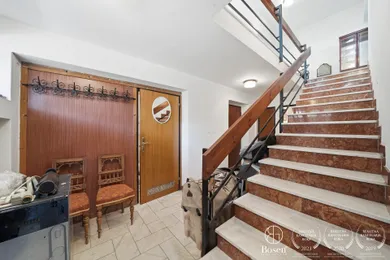 Na predaj 8-izbový dom, 361 m², Bratislava-Karlova Ves
