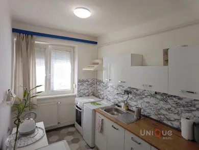 Na predaj 5-izbový dom, 240 m², Hurbanovo