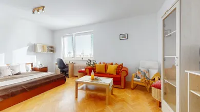 Na predaj 1-izbový byt, 43 m², Bratislava-Ružinov, Kozmonautická 5