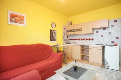 Na predaj 1-izbový byt, 20 m², Nové Zámky