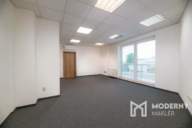 Na prenájom komerčné, 100 m², Trenčín, Jilemnického
