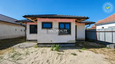 Na predaj dom, 385 m², Bátorove Kosihy