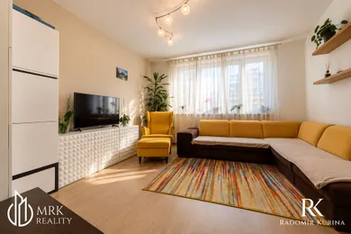 Na predaj 4-izbový byt, 87 m², Bratislava-Petržalka, Znievska