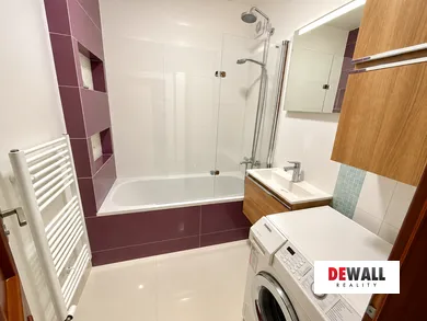 Na prenájom 2-izbový byt, 56 m², Bratislava-Rača, Kadnárova
