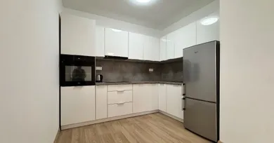 Mieszkania na wynajem, 2-pokojowe, Bratislava-Karlova Ves · €700