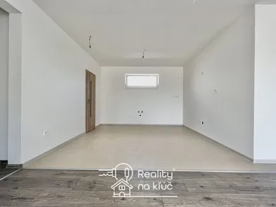 Na predaj dom, 96 m², Jasová