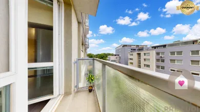 Na prenájom 2-izbový byt, 51 m², Bratislava-Ružinov, Narcisová