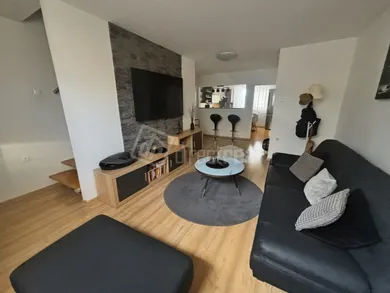 Domy na sprzedaż, Žilina · €279 000