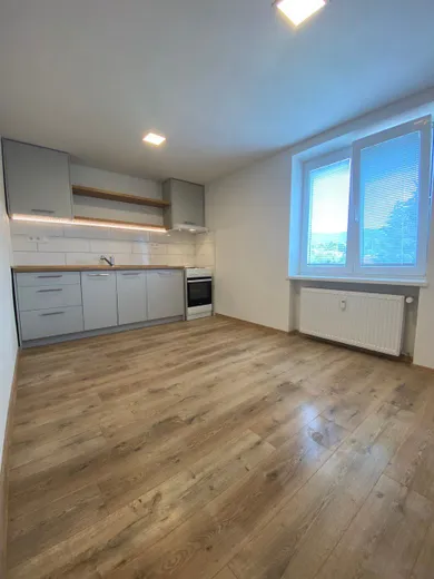 Eladó lakások, 2-szobás, Handlová · €59 990