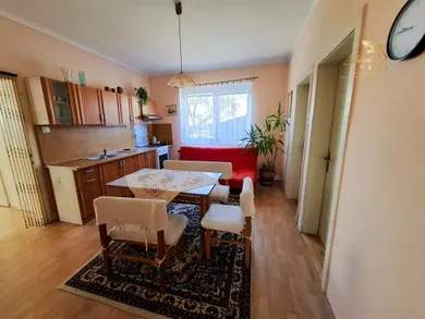 Na predaj 2-izbový dom, 100 m², Kostolná-Záriečie