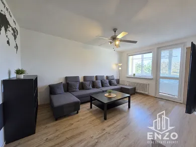 Na predaj 3-izbový byt, 69 m², Bratislava-Dúbravka, Sekurisova