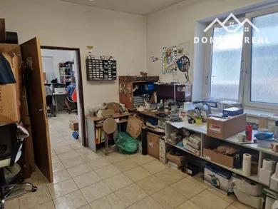Na prenájom komerčné, 44 m², Senec, Moyzesova