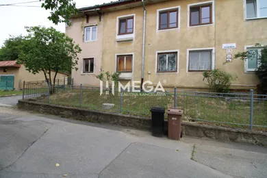 Eladó lakások, 5-szobás, Snina · €79 999