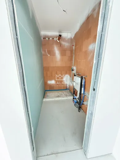 Na predaj 5-izbový dom, 217 m², Banská Bystrica, Komenského
