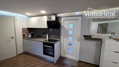Na prenájom 2-izbový byt, 45 m², Sereď, Jesenského