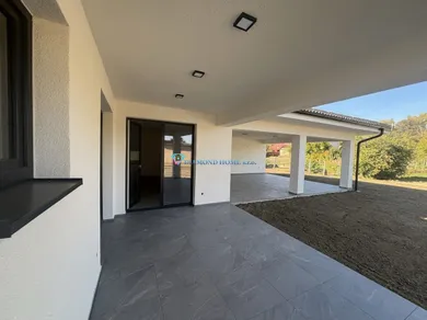 Na predaj dom, 214 m², Tomášikovo, Tomášíkovo