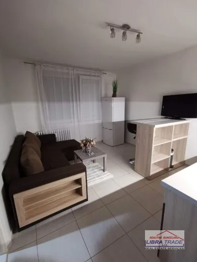 Na predaj 1-izbový byt, 36 m², Nové Zámky, T. G. Masaryka