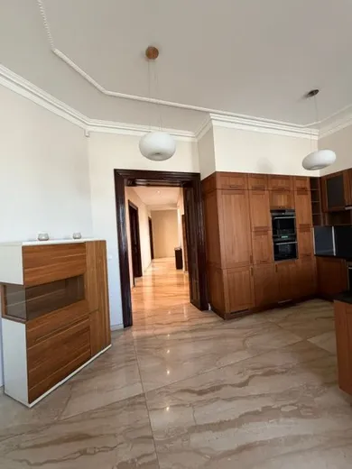 Na prenájom 3-izbový byt, 175 m², Bratislava-Staré Mesto, Puškinova