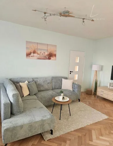 Mieszkania na wynajem, 3-pokojowe, Bratislava-Ružinov · €1000