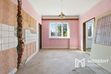 Na predaj dom, 338 m², Stupava