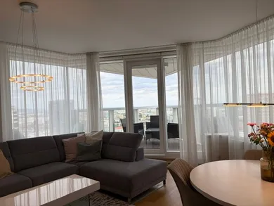 Na prenájom 3-izbový byt, 89 m², Bratislava-Staré Mesto, Landererova