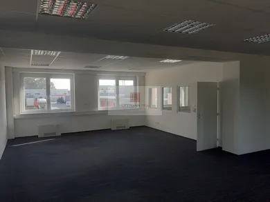 Na prenájom komerčné, 315 m², Bratislava-Ružinov, Technická